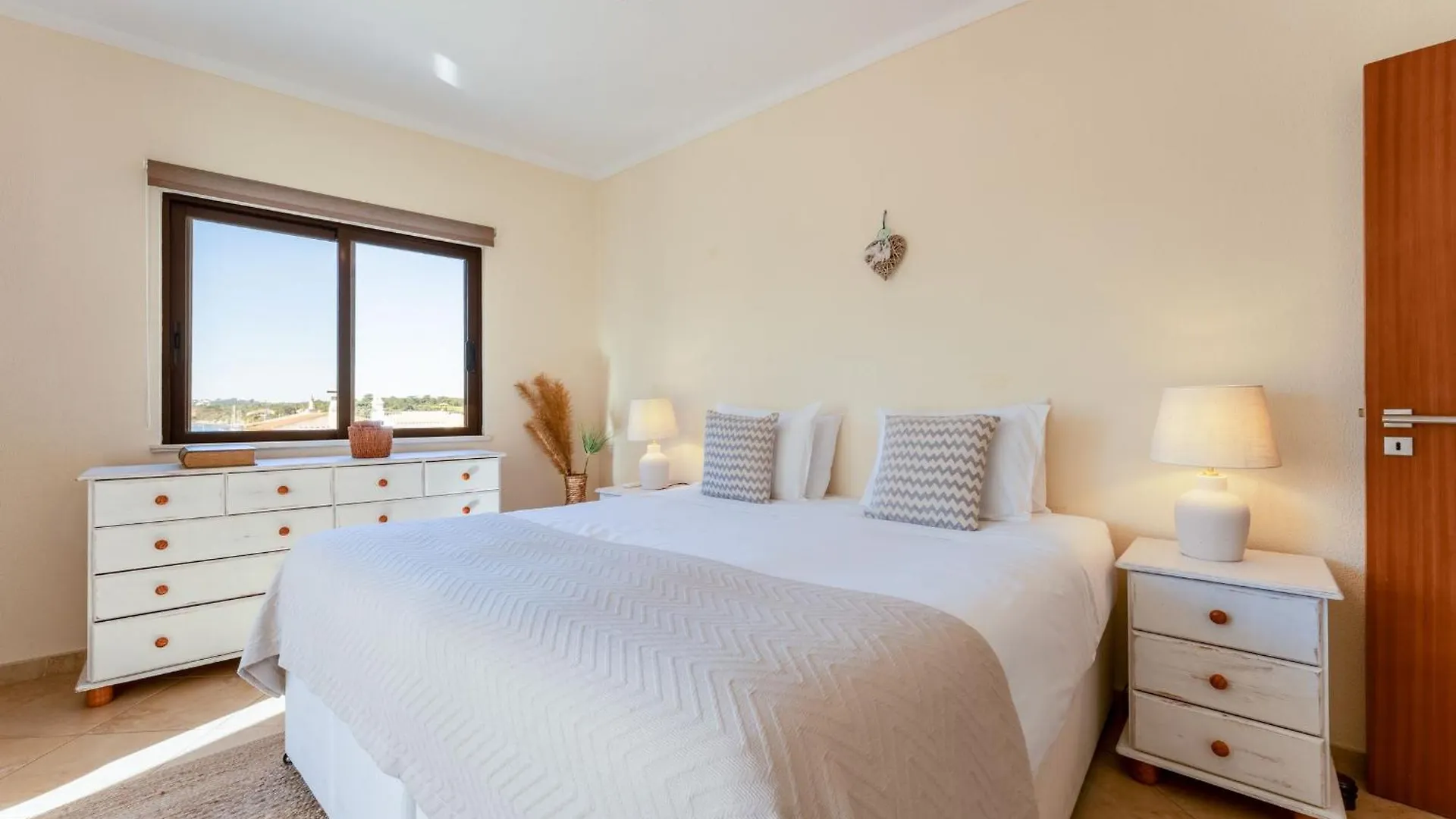 Apartment Wonderful 3 Bdr Duplex W/ Terrace By Lovelystay Alvor