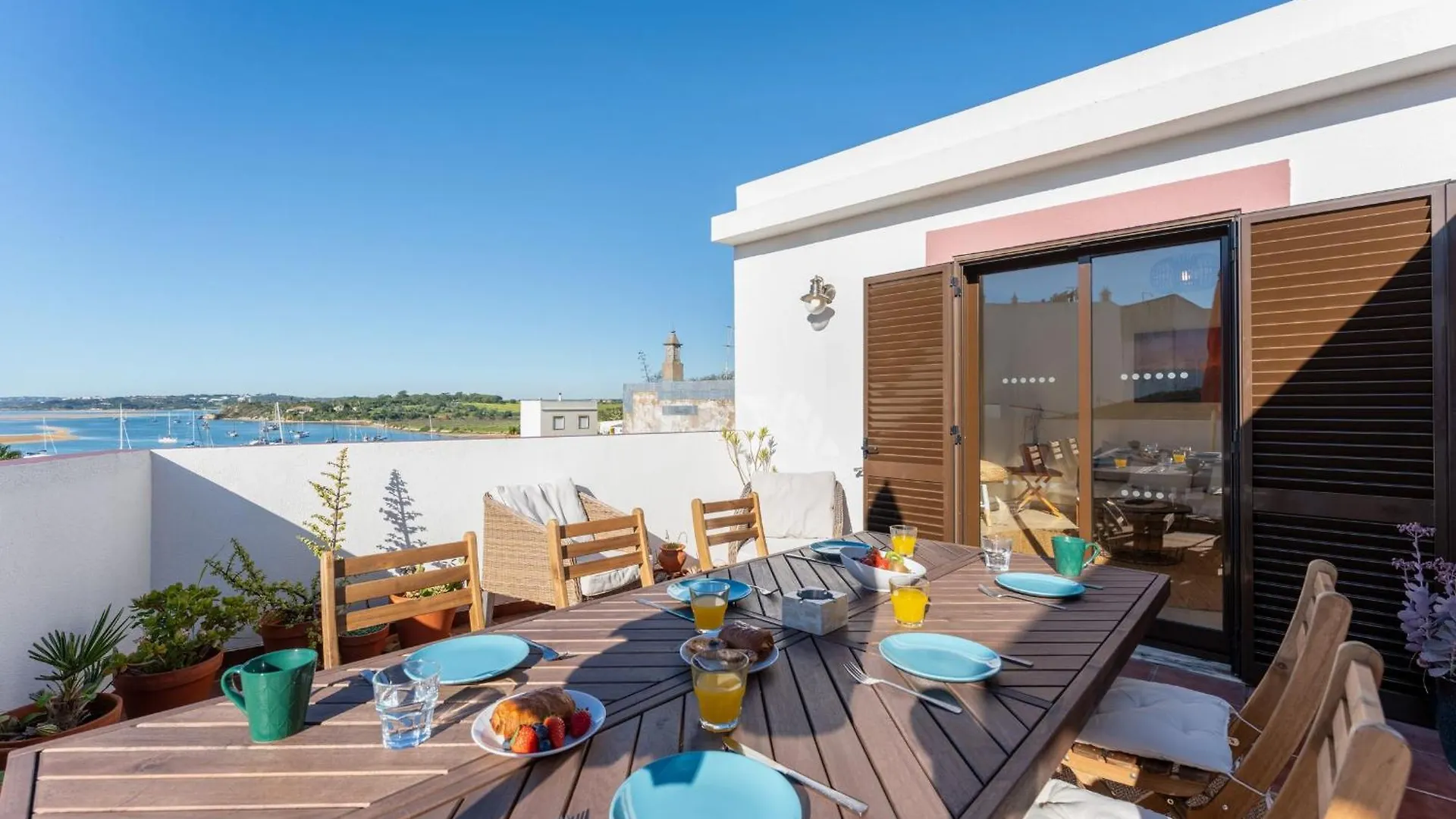Wonderful 3 Bdr Duplex W/ Terrace By Lovelystay Alvor Portugal