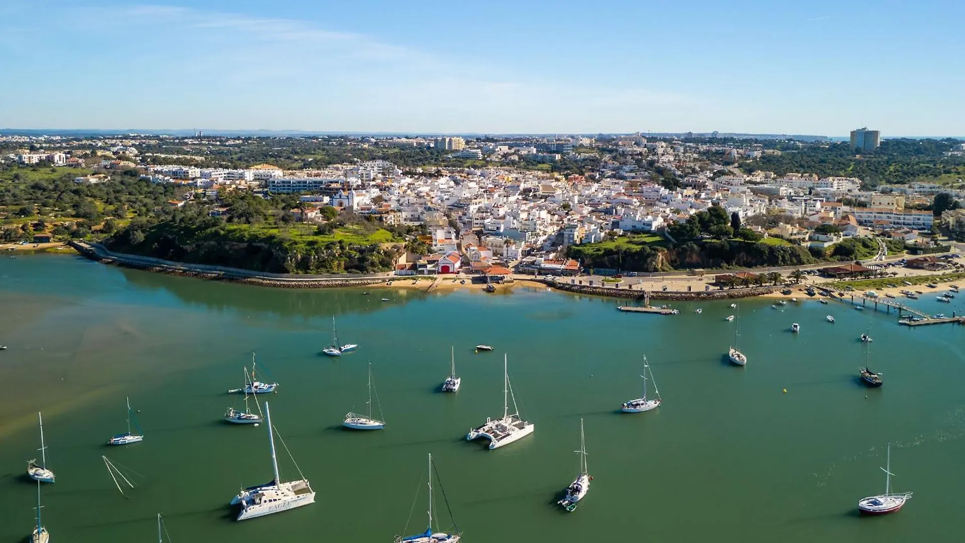 Wonderful 3 Bdr Duplex W/ Terrace By Lovelystay Alvor Apartment